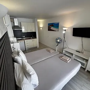Cozy In Cristianos Free Wifi Apartment